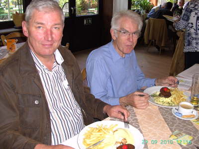 Mittwoch, 29.09.10. Treffen im Eikamper Hof. 36 Kollegen und 4 Geburtstagsrunden.