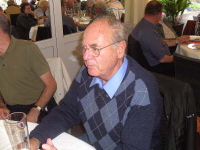 Mittwoch, 29.04.09. Eine Kollegin und 48 Kollegen trafen sich im Hallerhof in B-Oberau�en