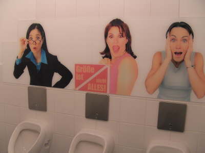 Mittwoch, 13. und Donnerstag, 14.05.09. Besuch der Meyer Werft in Papenburg, ADO Gardienenwerk, Emssperrwerk und Hafenrundfahrt.