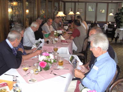 Mittwoch,03.06.09. 36 Kollegen trafen sich im H�ffer Hof.