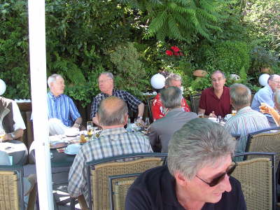 Mittwoch, 29.07.09. Treffen im H�ffer Hof im Biergarten
