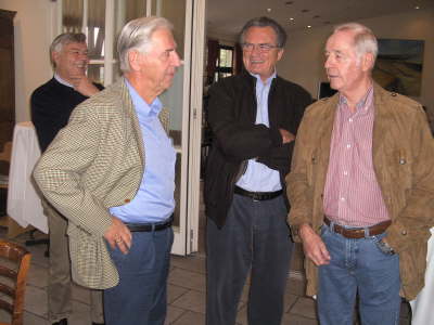 Mittwoch, 30.09.09. 35 Kollegen und 1 Kollegin trafen sich im Restaurant "Gut Clarenhof" bei Peppe Celentano.