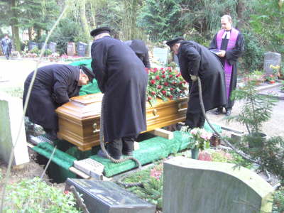 Freitag, 18.12.09. Beerdigung von Rudi Mocellin auf dem Westfried in K�ln an der Venloer-Strasse.