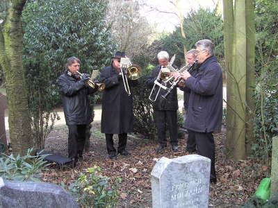 Freitag, 18.12.09. Beerdigung von Rudi Mocellin auf dem Westfried in K�ln an der Venloer-Strasse.