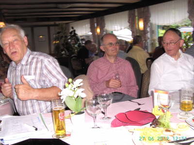 Mittwoch, 27.06.2012. Treffen im H�ffer Hof mit 41 Kollegen.