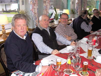 Mittwoch 19.12.2012. 34 Kollegen trafen sich im "H�ffer Hof".