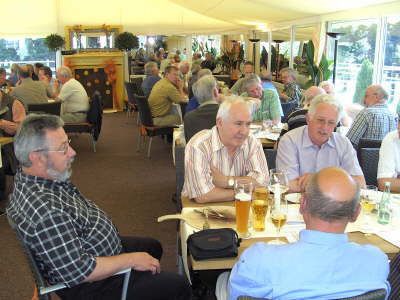 Mittwoch, 25.04.07. 47 Kollegen hatten sich im Hallerhof getroffen.