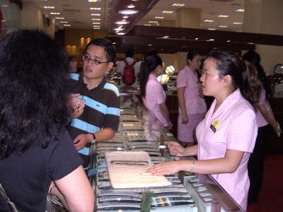 Montag, 04.08.08. Shanghai: Besichtigungen von kulturellen und handwerklichen Objekte.