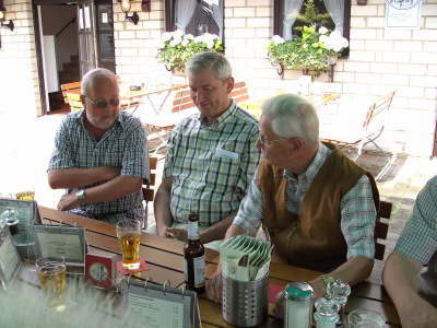 Mittwoch, 25.06.08. Treffen im Hallerhof in Bergheim-Oberau�en.