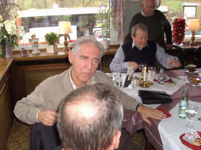 Mittwoch, 26.11.08. F�nfunddreizig Kollegen trafen sich im H�ffer Hof.