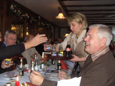 Dienstag, 30.12.08. 31 Kollegen hatten sich im "H�ffer Hof" getroffen.