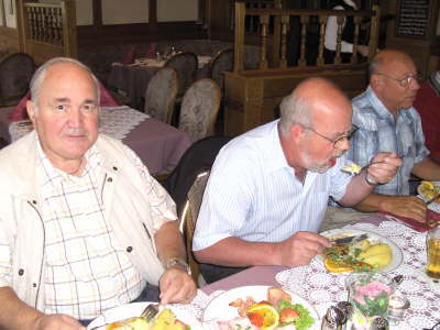 Mittwoch, 30.05.07. Treffen im Rest. Heuser.